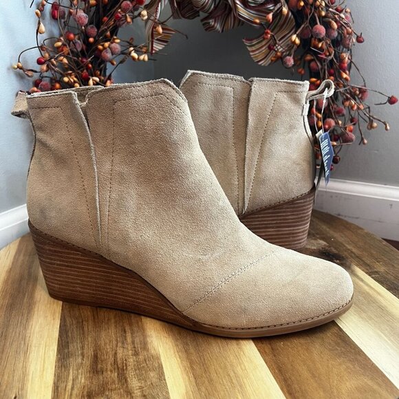 Toms Womens Clare Wedge Ortholite Foam Insole Boot Sz 12 in Oatmeal Suede - Picture 1 of 15